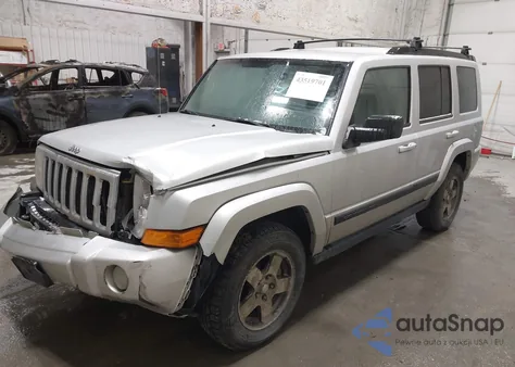 2009 Jeep Commander Sport z USA, uszkodzony, nr VIN 1J8HG48K49C501084